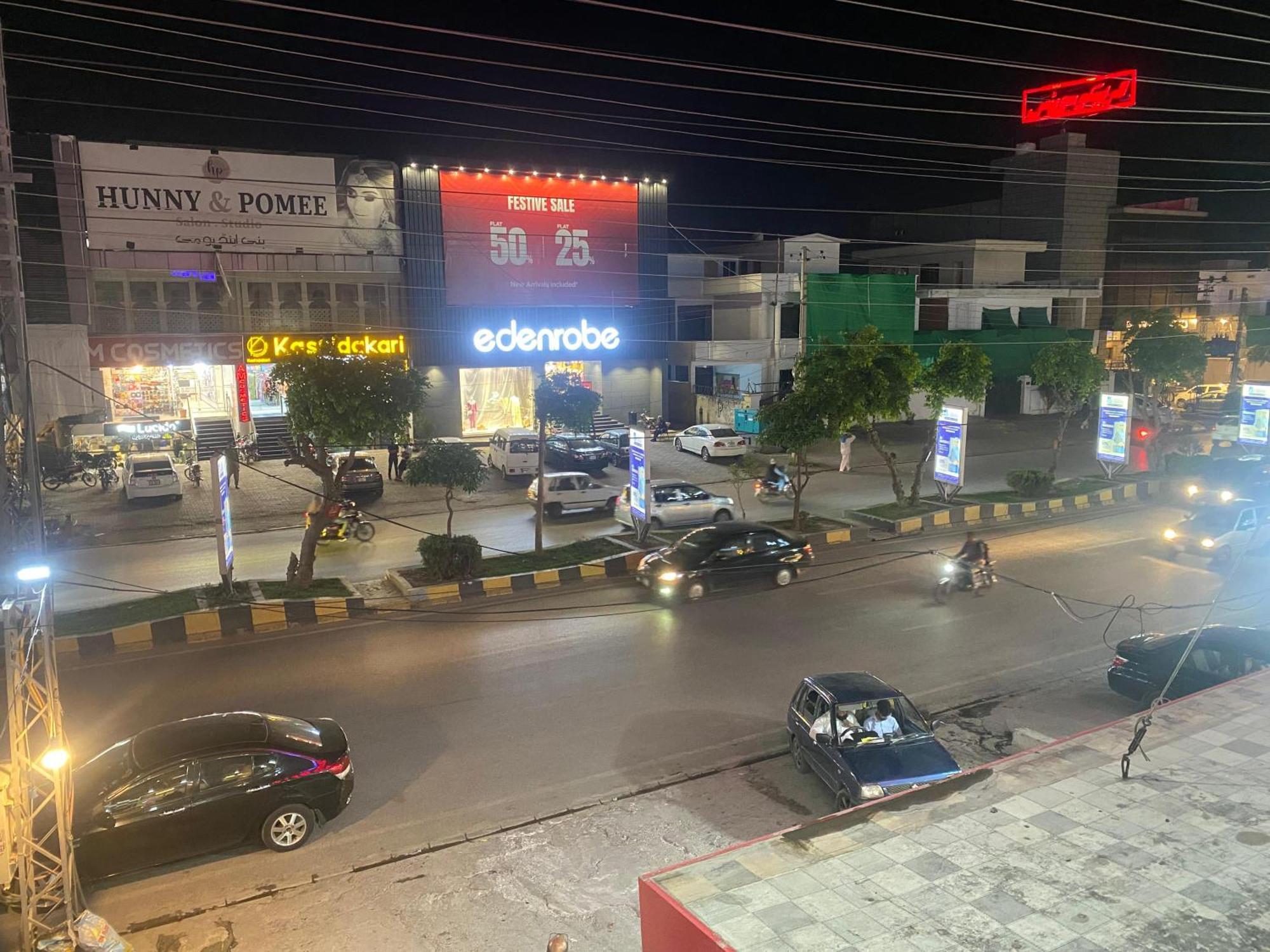 Baoo Jee Hotel Islamabad Rawalpindi Exteriör bild